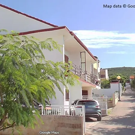 Spacious Seaside Appartement *